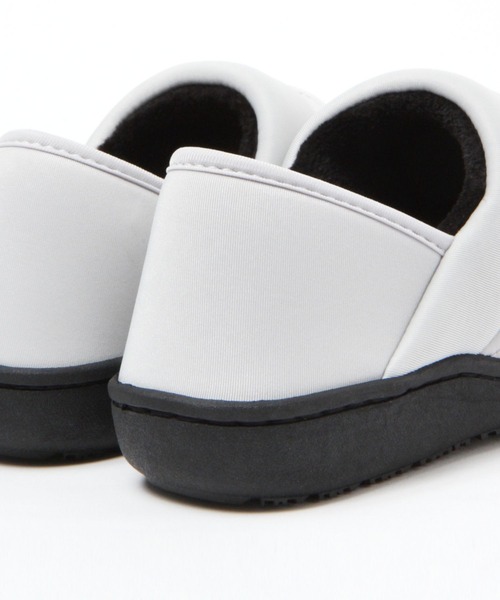 LEPSIM（レプシィム）の「MEI MOC SHOES　345951（スリッポン・レディース・ライトグレー/ブラック/カーキ・MEDIUM/LARGE）」の5枚目の写真