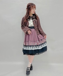 ベルト付猫とピアノ柄スカート