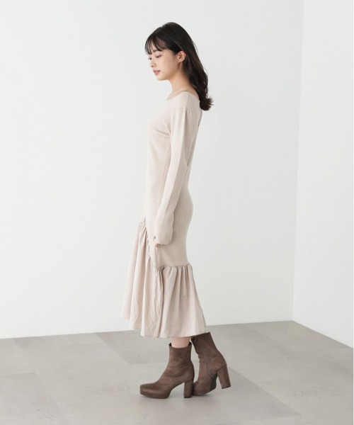 PROPORTION BODY DRESSING（プロポーションボディドレッシング）の「前後２ｗａｙアシメヘムドッキングマーメイドニットワンピース / 1213140102（ワンピース・レディース・ダークグレー/ベージュ・SMALL/MEDIUM）」の3枚目の写真