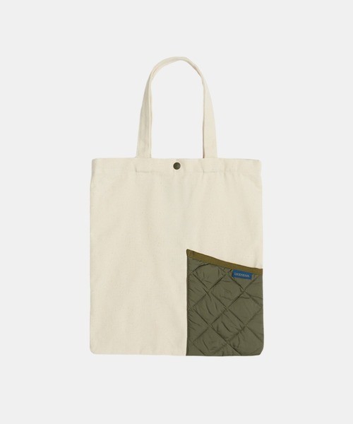 LAVENHAM（ラベンハム）の「QUILT POCKET TOTE BAG UNISEX / キルトポケット トートバッグ ユニセックス（トートバッグ・レディース・ベージュ系その他4/ベージュ系その他3・ONE SIZE）」の2枚目の写真