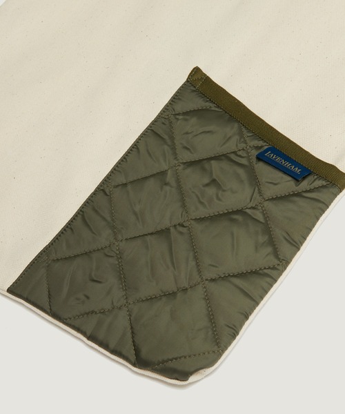 LAVENHAM（ラベンハム）の「QUILT POCKET TOTE BAG UNISEX / キルトポケット トートバッグ ユニセックス（トートバッグ・レディース・ベージュ系その他4/ベージュ系その他3・ONE SIZE）」の9枚目の写真