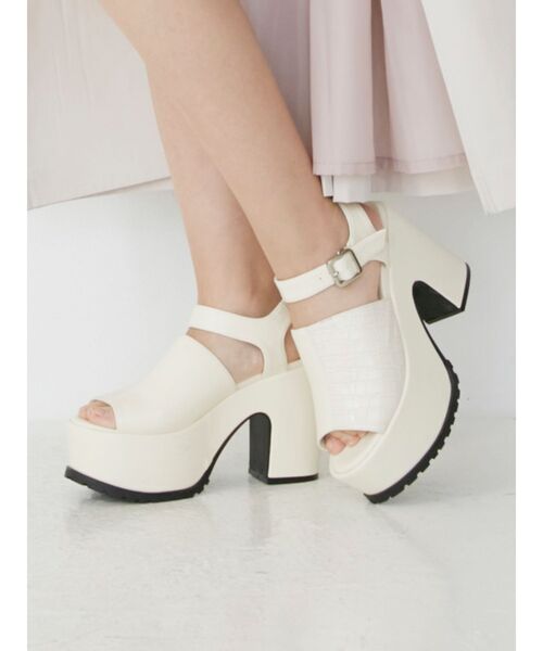 MURUA(ムルーア)の「ブロッキングベルトサンダル(サンダル・レディース・アイボリー/ブラック/ベージュ・35/36/37)」の1枚目の写真