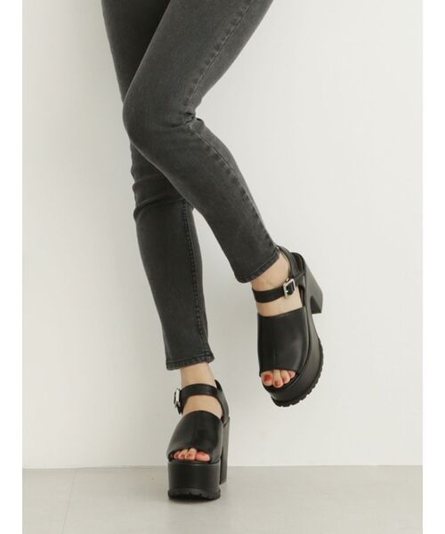 MURUA(ムルーア)の「ブロッキングベルトサンダル(サンダル・レディース・アイボリー/ブラック/ベージュ・35/36/37)」の4枚目の写真