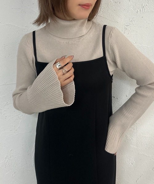 apres jour mignon(アプレジュールミニョン)の「袖フレアタートルネックニット【ZOZOTOWN限定アイテム】(ニット/セーター・レディース・その他/ブラック/アイボリー/グレイッシュベージュ・X-LARGE/フリー)」の12枚目の写真