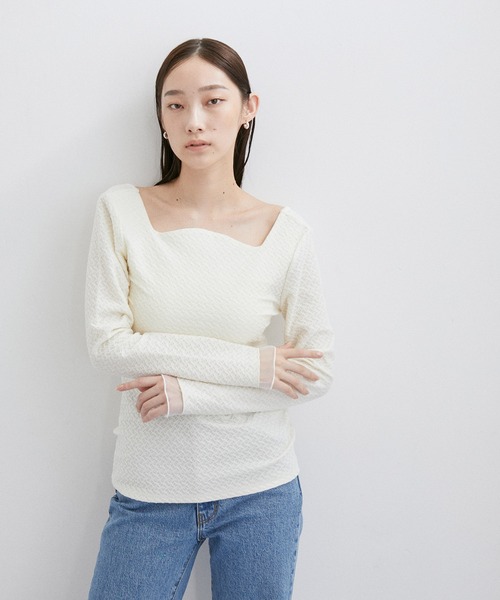 ADAM ET ROPE'(アダムエロペ)の「ウェーブネックプルオーバー(Tシャツ/カットソー・レディース・ホワイト/ブラック・FREE)」の16枚目の写真