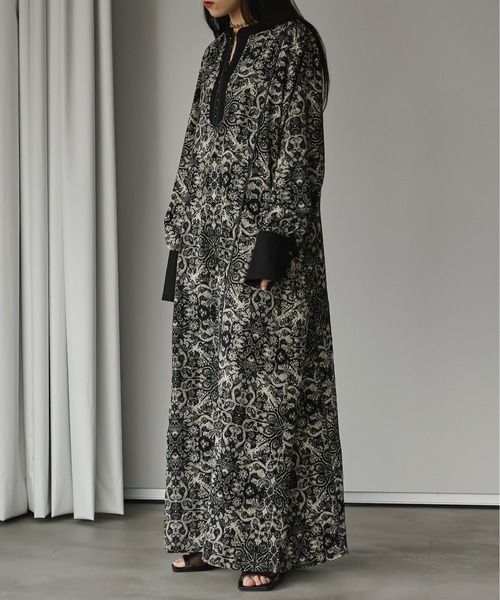 Ezick（エジック）の「Origami cuffs ペイズリーワンピース