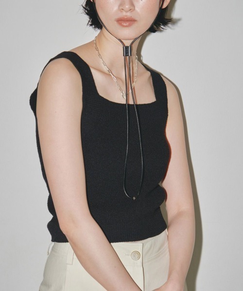 TODAYFUL(トゥデイフル)の「TODAYFUL(トゥデイフル) "Square Knit Tanktop"スクエアニットタンクトップ/12210509(タンクトップ・レディース・ベージュ/キナリ/ブラック・ONE SIZE)」の1枚目の写真