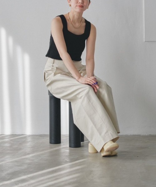 TODAYFUL(トゥデイフル)の「TODAYFUL(トゥデイフル) "Square Knit Tanktop"スクエアニットタンクトップ/12210509(タンクトップ・レディース・ベージュ/キナリ/ブラック・ONE SIZE)」の15枚目の写真