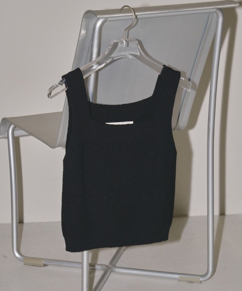 TODAYFUL(トゥデイフル)の「TODAYFUL(トゥデイフル) "Square Knit Tanktop"スクエアニットタンクトップ/12210509(タンクトップ・レディース・ベージュ/キナリ/ブラック・ONE SIZE)」の13枚目の写真
