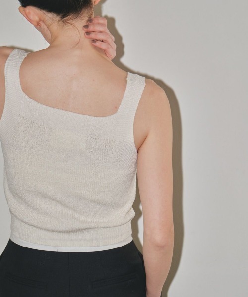 TODAYFUL(トゥデイフル)の「TODAYFUL(トゥデイフル) "Square Knit Tanktop"スクエアニットタンクトップ/12210509(タンクトップ・レディース・ベージュ/キナリ/ブラック・ONE SIZE)」の5枚目の写真