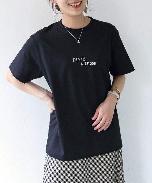 HER CLOSET（ハークローゼット）の「【shemoshelly】WEB限定DAYロゴTシャツ（Tシャツ/カットソー・レディース・ブラック/ホワイト・S/M/L）」の19枚目の写真