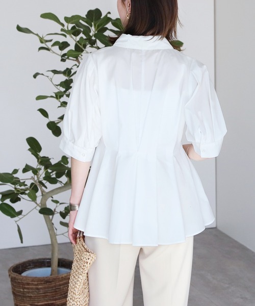 reca（レカ）の「ウエストタックシャツ（シャツ/ブラウス・レディース・グレイッシュベージュ/オフホワイト/ブラック・M/L）」の21枚目の写真