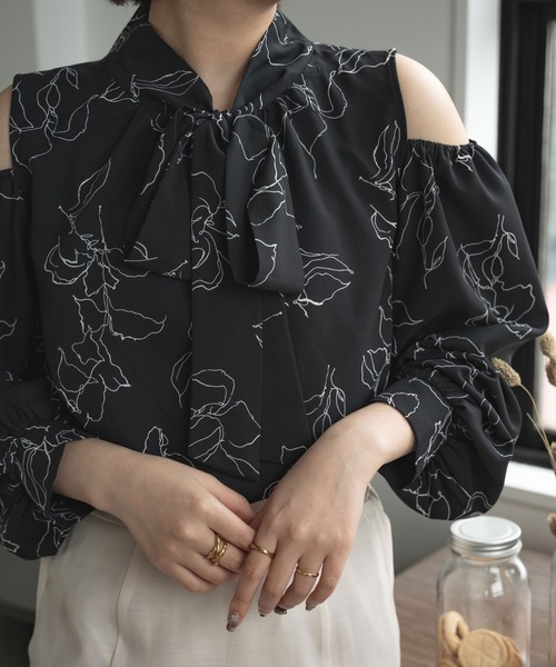 Ambre Ciel（アンブルシエル）の「２WAY肩開きリボンブラウス／【WEB/EC限定商品】（シャツ/ブラウス・レディース・ブラック/アイボリー/ベージュ・FREE）」の10枚目の写真