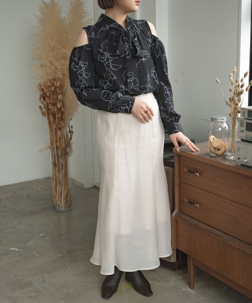 Ambre Ciel（アンブルシエル）の「２WAY肩開きリボンブラウス／【WEB/EC限定商品】（シャツ/ブラウス・レディース・ブラック/アイボリー/ベージュ・FREE）」の14枚目の写真