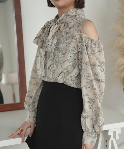 Ambre Ciel（アンブルシエル）の「２WAY肩開きリボンブラウス／【WEB/EC限定商品】（シャツ/ブラウス・レディース・ブラック/アイボリー/ベージュ・FREE）」の16枚目の写真
