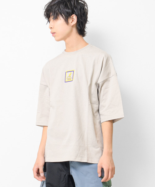 KANGOL KIDS(カンゴールキッズ)の「KANGOL 別注蛍光シリコンプリントスーパービッグTシャツ(Tシャツ/カットソー・キッズ・ブラック/オフホワイト/ライトグレー・120/130/140/150)」の1枚目の写真