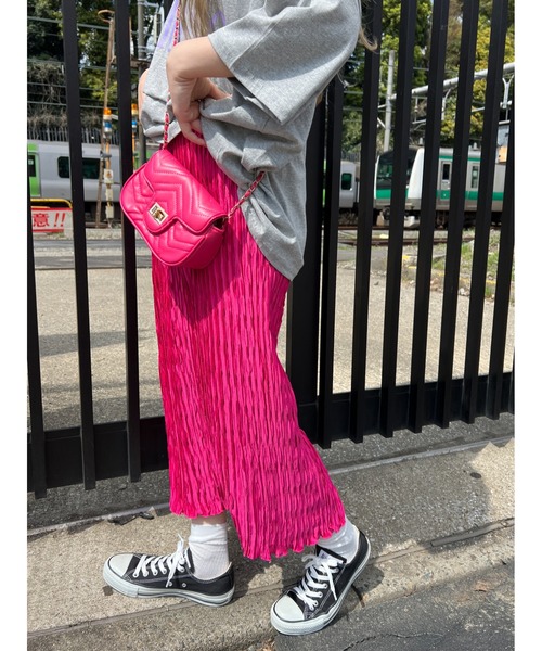 WC（ダブル シー）の「クリンクルサテンロングスカート（スカート・レディース・ピンク/グリーン/ブラック/レッド・FREE）」の8枚目の写真