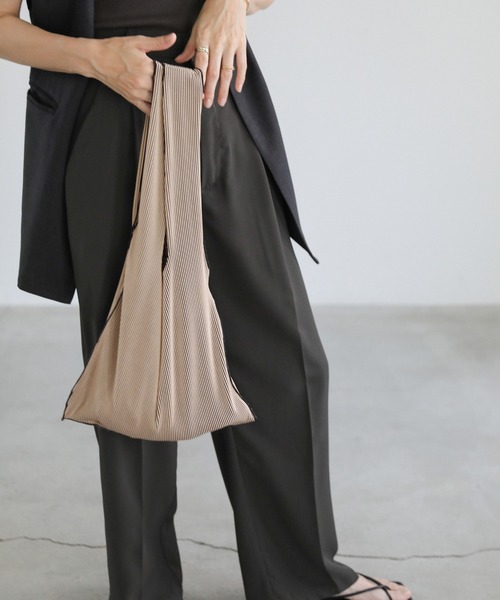 select MOCA（セレクトモカ）の「タックプリーツストライプハンドバッグ（ハンドバッグ・レディース・ベージュ系その他/ブラック・FREE）」の14枚目の写真