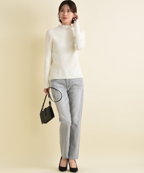 INTERPLANET（インタープラネット）の「変形編み袖口ボタンリブニット（ニット/セーター・レディース・オフホワイト/グレー/ブラック/イエロー/ブルー/ホワイト・FREE）」の21枚目の写真