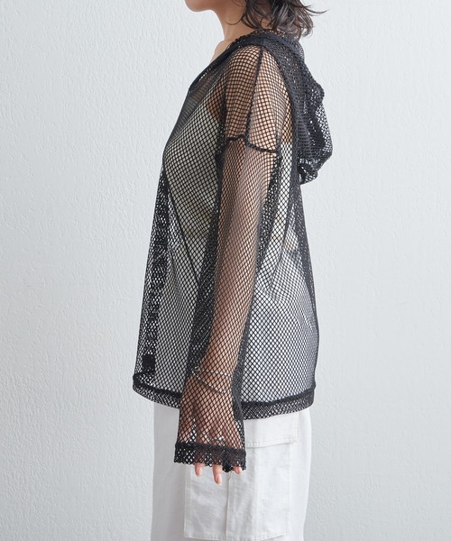 COLONY 2139（コロニートゥーワンスリーナイン）の「カットメッシュフードプルオーバー（パーカー・レディース・ブラック/ブルー/オフホワイト・FREE）」の19枚目の写真