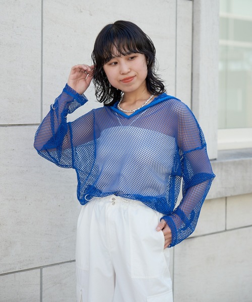 COLONY 2139（コロニートゥーワンスリーナイン）の「カットメッシュフードプルオーバー（パーカー・レディース・ブラック/ブルー/オフホワイト・FREE）」の17枚目の写真