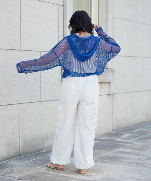 COLONY 2139（コロニートゥーワンスリーナイン）の「カットメッシュフードプルオーバー（パーカー・レディース・ブラック/ブルー/オフホワイト・FREE）」の5枚目の写真