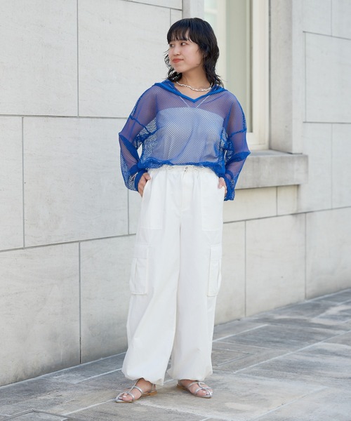 COLONY 2139（コロニートゥーワンスリーナイン）の「カットメッシュフードプルオーバー（パーカー・レディース・ブラック/ブルー/オフホワイト・FREE）」の21枚目の写真