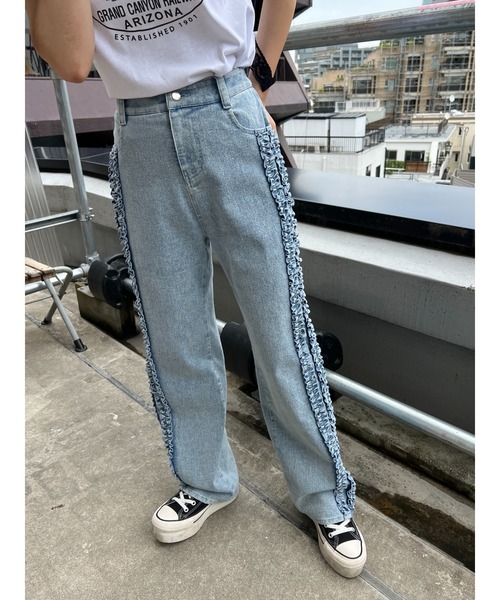 WC(ダブル シー)の「フリルラインデニムパンツ(デニムパンツ・レディース・ブルー・FREE)」の6枚目の写真