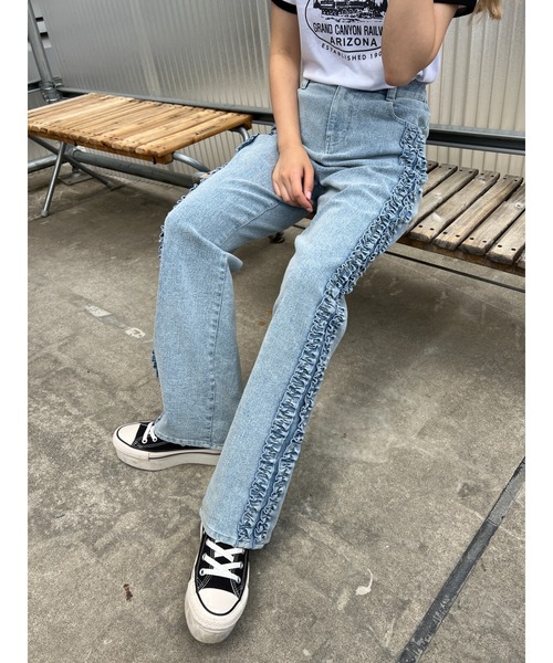 WC(ダブル シー)の「フリルラインデニムパンツ(デニムパンツ・レディース・ブルー・FREE)」の4枚目の写真