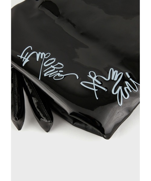 EMPORIO ARMANI（エンポリオアルマーニ）の「【エンポリオ アルマーニ】クラッチバッグ　ラミネート加工 キルティングモチーフ（クラッチバッグ・レディース・ブラック系その他/チェリーレッド・FREE）」の11枚目の写真