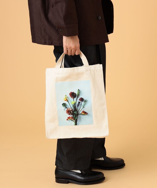 BEAMS LIGHTS(ビームスライツ)の「BEAMS LIGHTS / 『The Bulb Book』 キャンバス トート(トートバッグ・メンズ・グレー/ホワイト・ONE SIZE)」の3枚目の写真