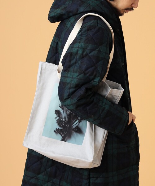 BEAMS LIGHTS(ビームスライツ)の「BEAMS LIGHTS / 『The Bulb Book』 キャンバス トート(トートバッグ・メンズ・グレー/ホワイト・ONE SIZE)」の11枚目の写真
