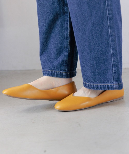 studio CLIP（スタディオクリップ）の「【消臭/抗菌防臭/クッションインソール】やわらかフィットパンプス[S～LLサイズ展開]（パンプス・レディース・アイボリー/ブラック/ブラウン/レッド/イエロー・LARGE/MEDIUM/X-LARGE/SMALL）」の4枚目の写真