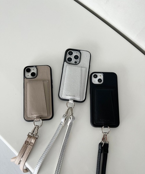 Me%（ミィパーセント）の「【iPhone14pro対応】フェイクレザーカラビナツキiPhoneケース（スマホケース/カバー・レディース・ブラック/シルバー/ベージュ・FREE）」の4枚目の写真