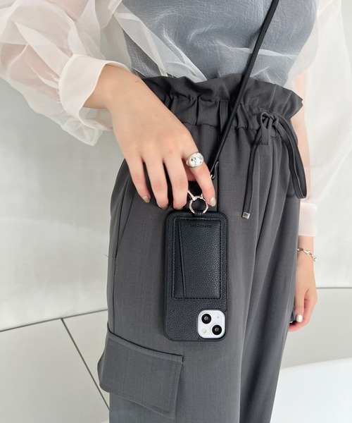 Me%（ミィパーセント）の「【iPhone14pro対応】フェイクレザーカラビナツキiPhoneケース（スマホケース/カバー・レディース・ブラック/シルバー/ベージュ・FREE）」の12枚目の写真