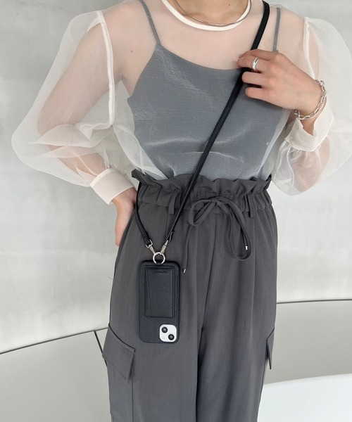 Me%（ミィパーセント）の「【iPhone14pro対応】フェイクレザーカラビナツキiPhoneケース（スマホケース/カバー・レディース・ブラック/シルバー/ベージュ・FREE）」の15枚目の写真