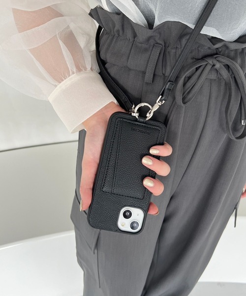 Me%（ミィパーセント）の「【iPhone14pro対応】フェイクレザーカラビナツキiPhoneケース（スマホケース/カバー・レディース・ブラック/シルバー/ベージュ・FREE）」の16枚目の写真