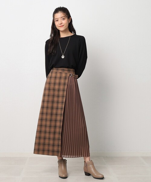 DRESKIP（ドレスキップ）の「◆【アクセ付き】大人上品 お袖タック 7分袖トップス（Tシャツ/カットソー・レディース・ライトグレー/サンドベージュ/ブルー/イエロー/ブラック・02/03/04）」の6枚目の写真