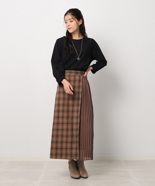 DRESKIP（ドレスキップ）の「◆【アクセ付き】大人上品 お袖タック 7分袖トップス（Tシャツ/カットソー・レディース・ライトグレー/サンドベージュ/ブルー/イエロー/ブラック・02/03/04）」の7枚目の写真