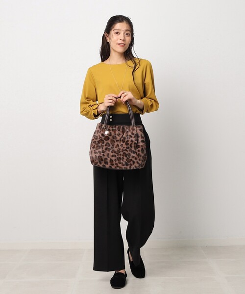 DRESKIP（ドレスキップ）の「◆【アクセ付き】大人上品 お袖タック 7分袖トップス（Tシャツ/カットソー・レディース・ライトグレー/サンドベージュ/ブルー/イエロー/ブラック・02/03/04）」の21枚目の写真