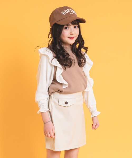 URBAN CHERRY（アーバンチェリー）の「【吸水性・保温性バツグン】ドッキングデザインフリル裏毛トップス（スウェット・キッズ・ベージュ/ブラウン/ブラック・130cm/110cm/150cm/140cm/120cm）」の2枚目の写真