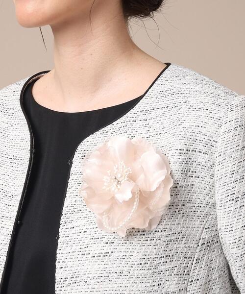 SHOO・LA・RUE（シューラルー）の「◆【セレモニー】アクセントフェイクパールコサージュ（ブローチ/コサージュ・レディース・ライトグレー/ベビーピンク/オフホワイト/ライトベージュ/ブルー系その他/ベージュ系その他3/ライトグレー系/ピンク系その他・00）」の9枚目の写真