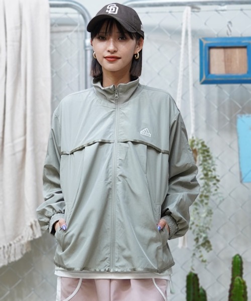 adidas(アディダス)の「adidas/アディダス ウーブンジャケット 薄手 ジップアップ JSY16(ナイロンジャケット・レディース・グレー系その他/ダークグレー/ベージュ・M/L/XL)」の2枚目の写真