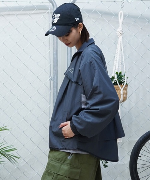 adidas(アディダス)の「adidas/アディダス ウーブンジャケット 薄手 ジップアップ JSY16(ナイロンジャケット・レディース・グレー系その他/ダークグレー/ベージュ・M/L/XL)」の14枚目の写真