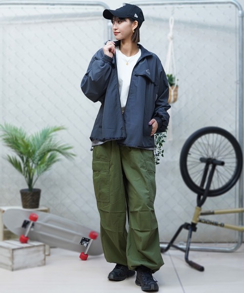 adidas(アディダス)の「adidas/アディダス ウーブンジャケット 薄手 ジップアップ JSY16(ナイロンジャケット・レディース・グレー系その他/ダークグレー/ベージュ・M/L/XL)」の17枚目の写真