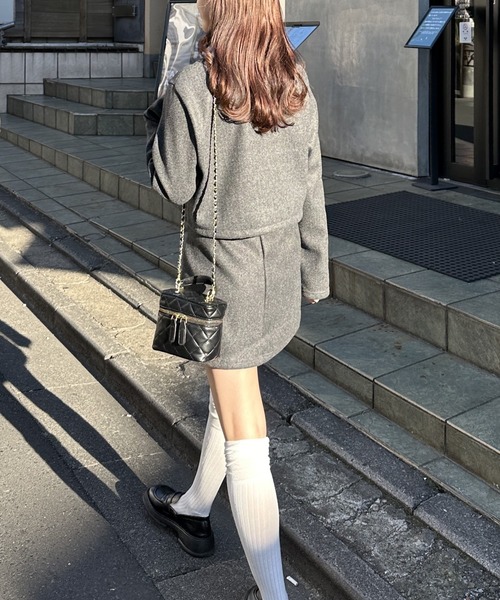 Silly(シリー)の「【着回し力抜群のアイテム】ノーカラーセットアップ(セットアップ・レディース・グレー/ブラック・MEDIUM/LARGE)」の8枚目の写真