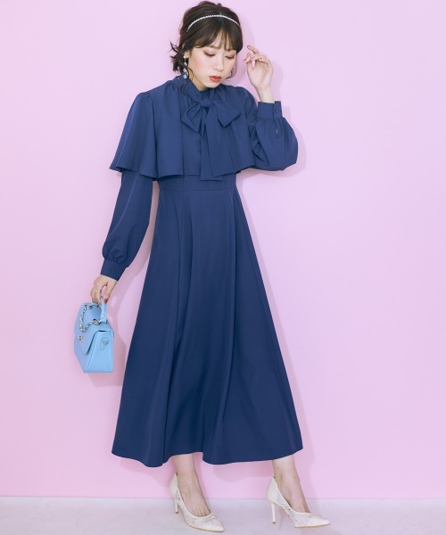 marun(マルン)の「<大きいサイズ> リボンタイ付きケープ風ワンピース marun(ワンピース・レディース・ネイビー/グリーン/ピンク・4L/L/LL/5L/3L)」の3枚目の写真