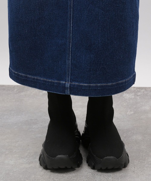 LAKOLE（ラコレ）の「デニムジャンスカ / 102219（ジャンパースカート・レディース・チャコール/ネイビー・SMALL/MEDIUM）」の16枚目の写真