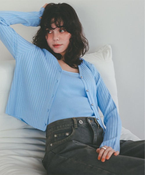 titivate（ティティベイト）の「ベーシックニットタンクトップ（タンクトップ・レディース・グレイッシュベージュ/アイボリー/ブラック/ネイビー/ブルー/ライトグレー/レッド・L/M/S）」の6枚目の写真