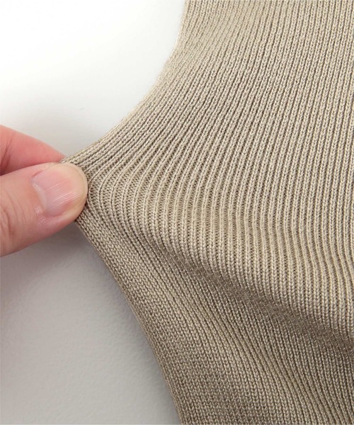 titivate（ティティベイト）の「ベーシックニットタンクトップ（タンクトップ・レディース・グレイッシュベージュ/アイボリー/ブラック/ネイビー/ブルー/ライトグレー/レッド・L/M/S）」の14枚目の写真